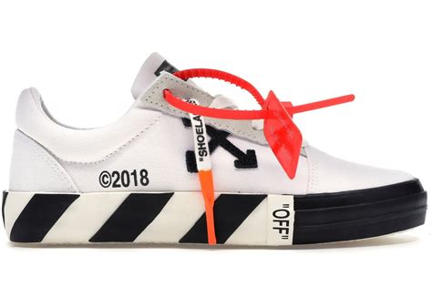 Featuring all the signatures, diagonal stripes, Arrow motifs and iconic tag, choose from low-top and high-top sneakers in classic monochrome. . Off white vulc